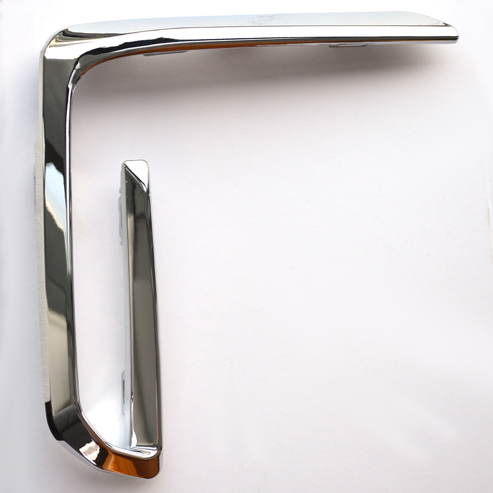 Fog Lamp Grille Trim Fang Style Chrome R G18